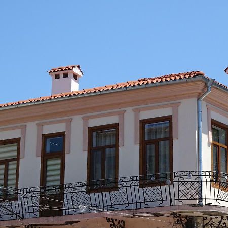 Charming Apartment In The Heart Of The Town Veliko Tărnovo Esterno foto